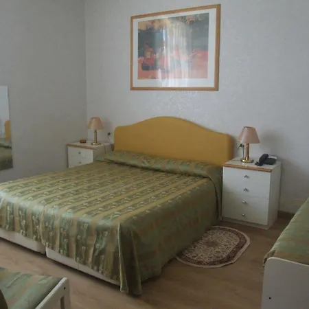 Maderno Готель 4*
